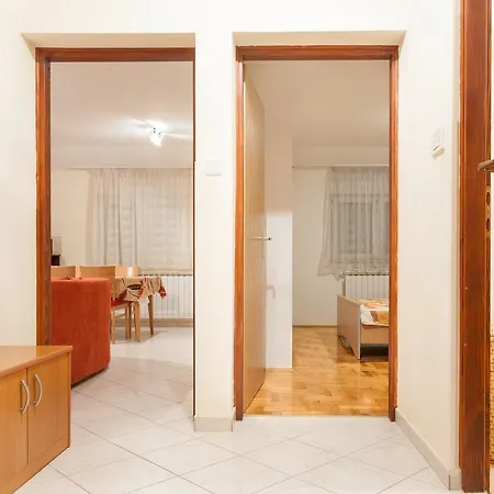 Apartment Aldo * Pula