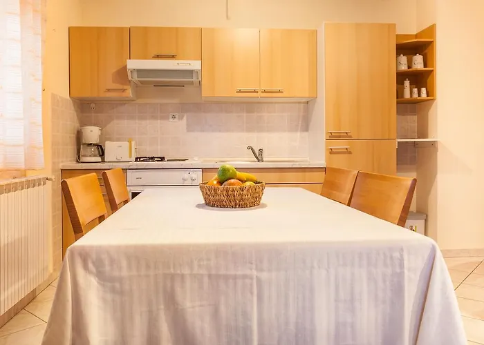 阿尔多公寓 公寓 *